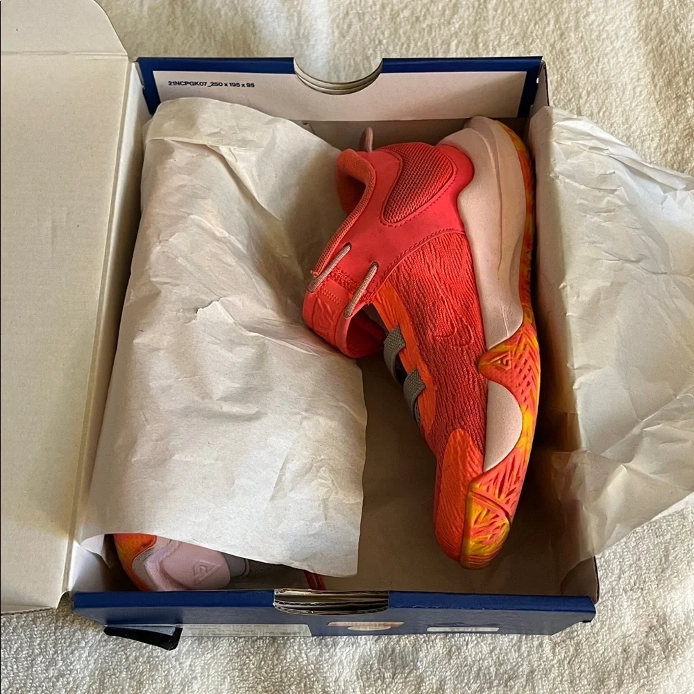 Nike Giannis Girls Sneakers - size 1